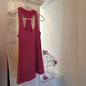 Lululemon shirt size 6